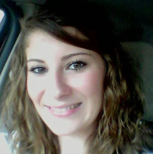 Meet your Posher, Cynthia